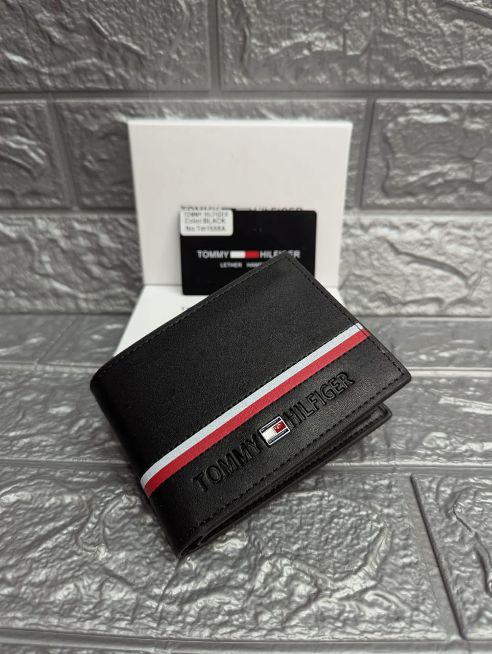 TOMMY HILFIGER-BIFOLD WALLET