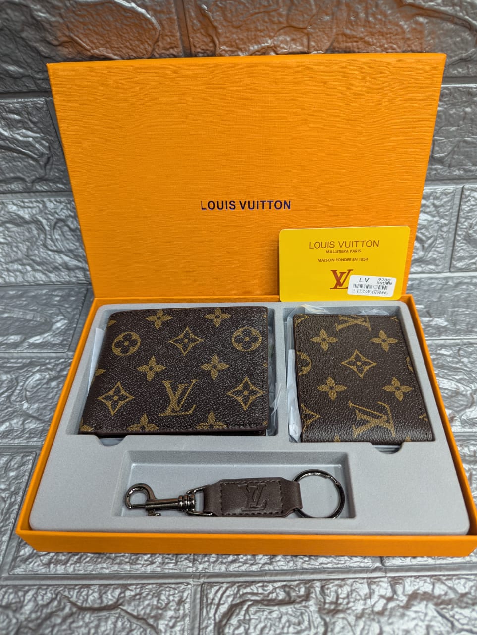 LOUIS VUITTON-GIFT SET