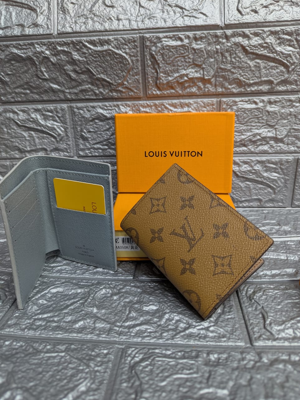 LOUIS VUITTON-MINI WALLET