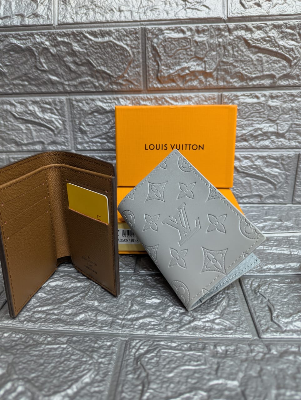 LOUIS VUITTON-MINI WALLET