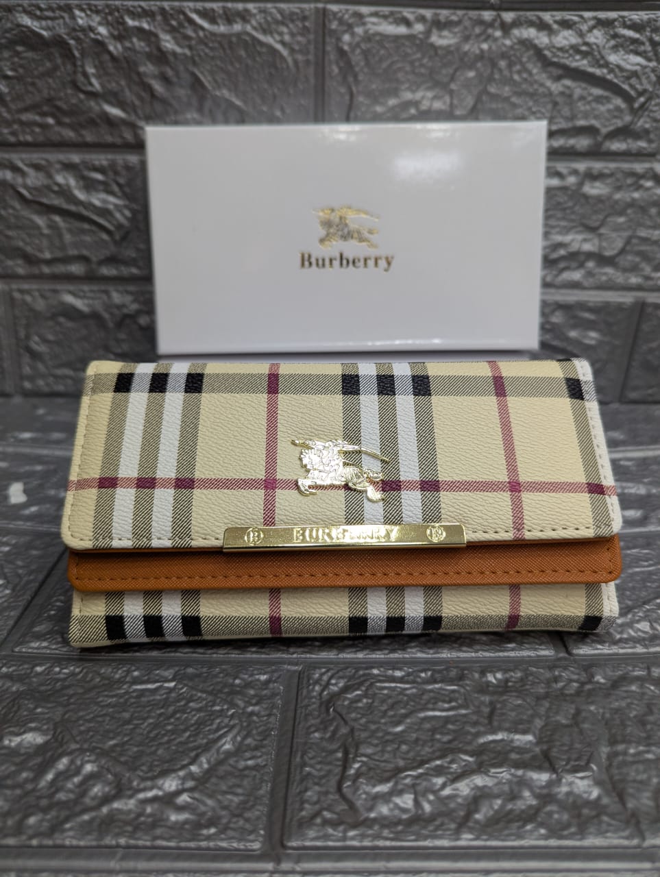 BURBERRY-Long Wallet