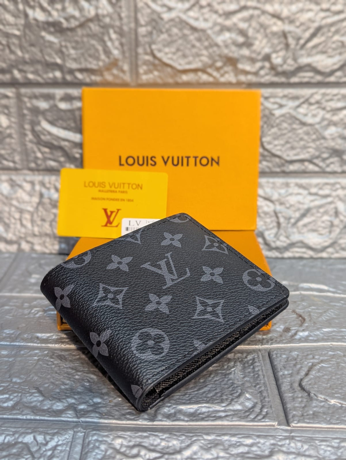 LOUIS VUITTON-BIFOLD WALLET