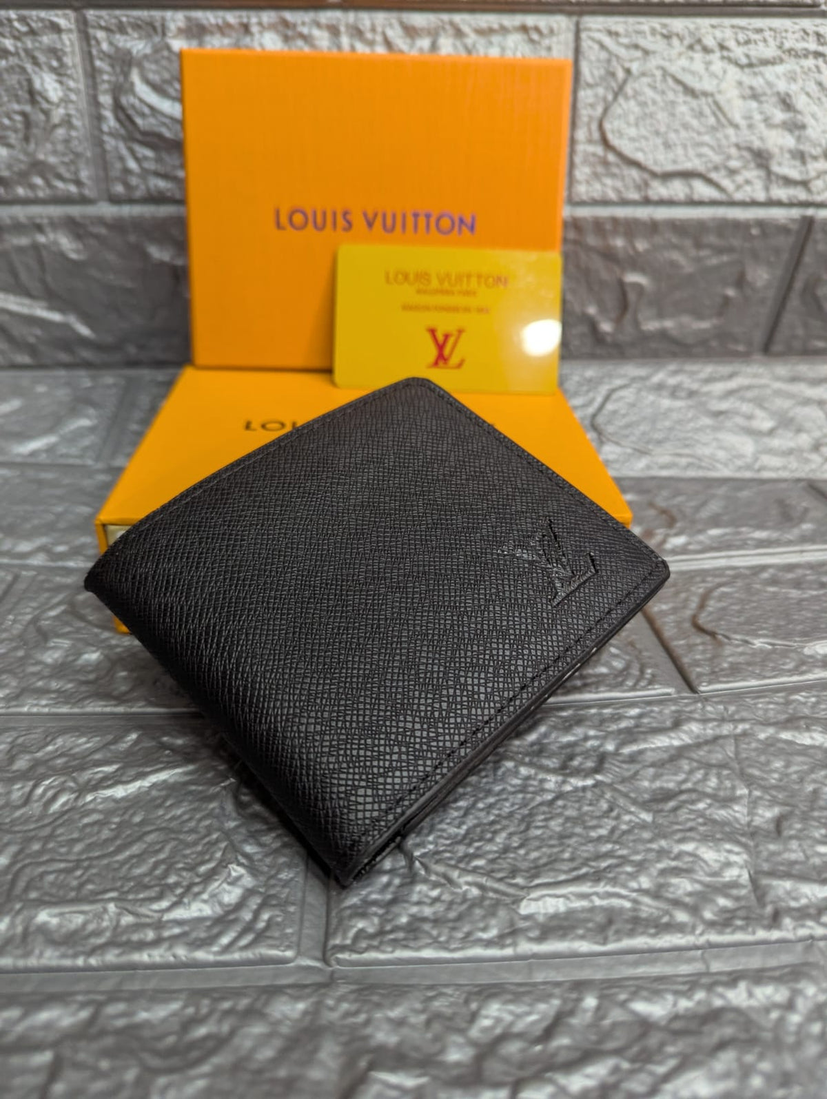 LOUIS VUITTON-BIFOLD WALLET