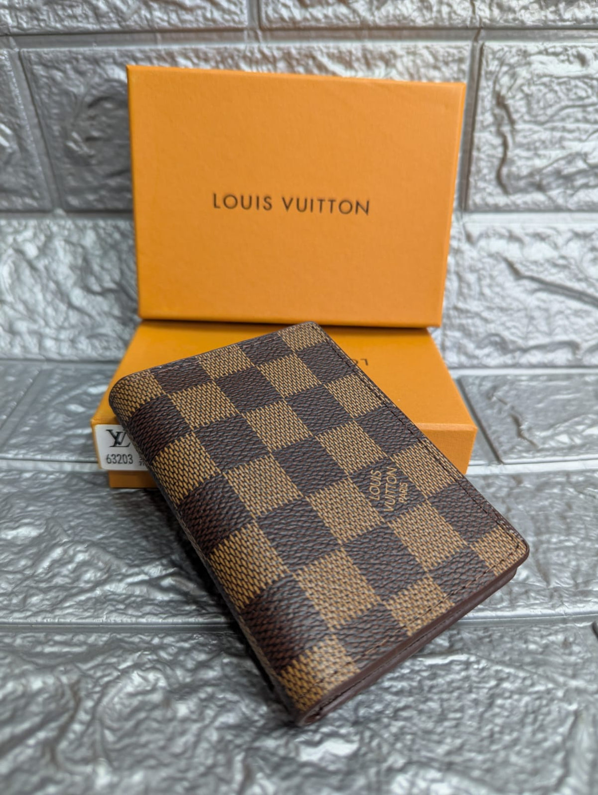 LOUIS VUITTON- BIFOLD CARD HOLDER