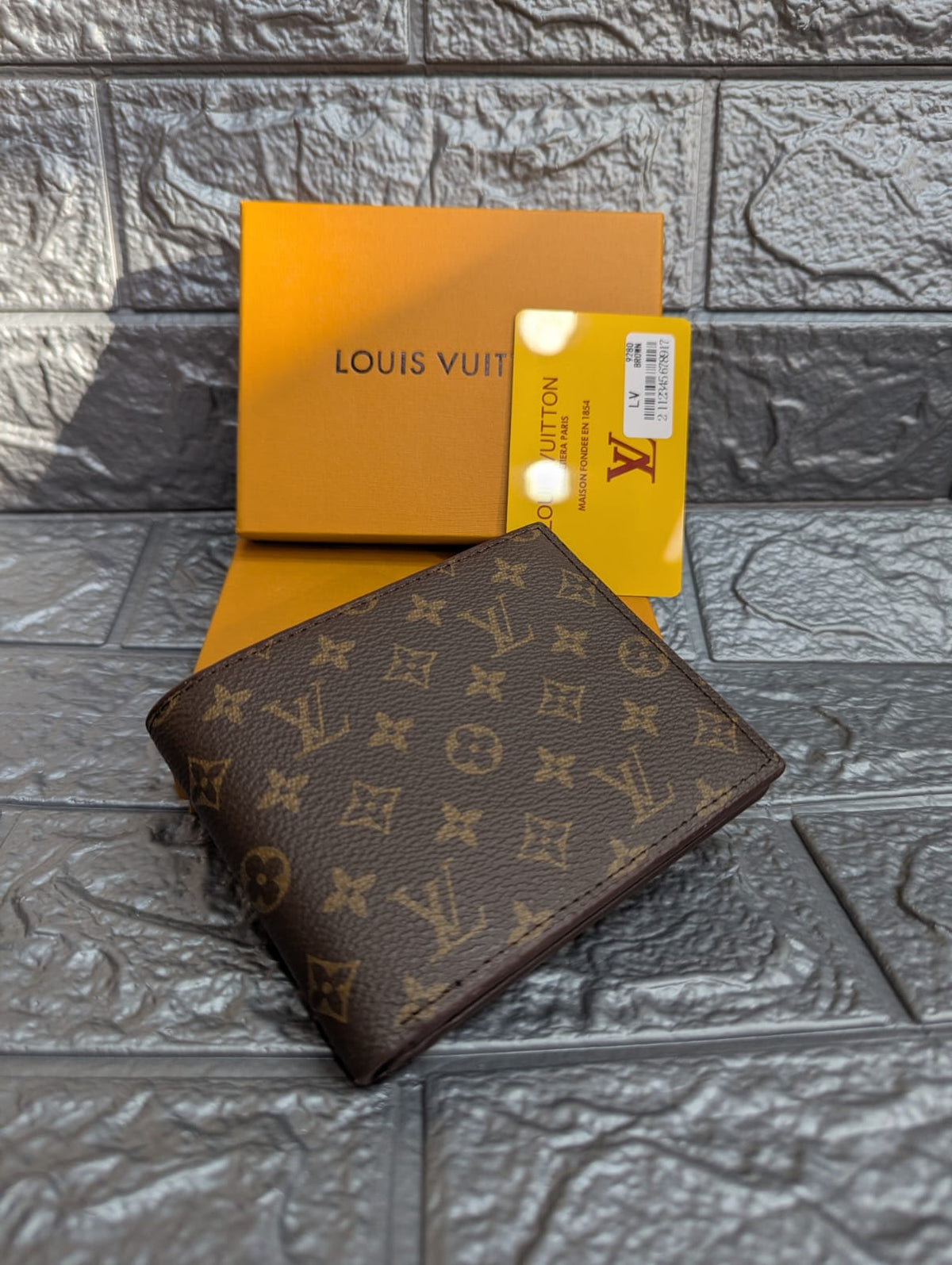 LOUIS VUITTON-BIFOLD WALLET