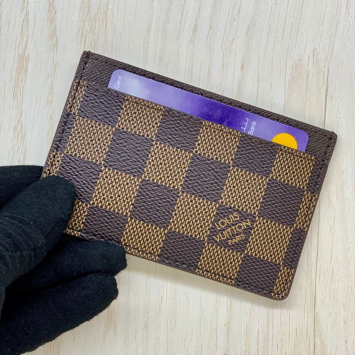 LOUIS VUITTON-CARD HOLDER