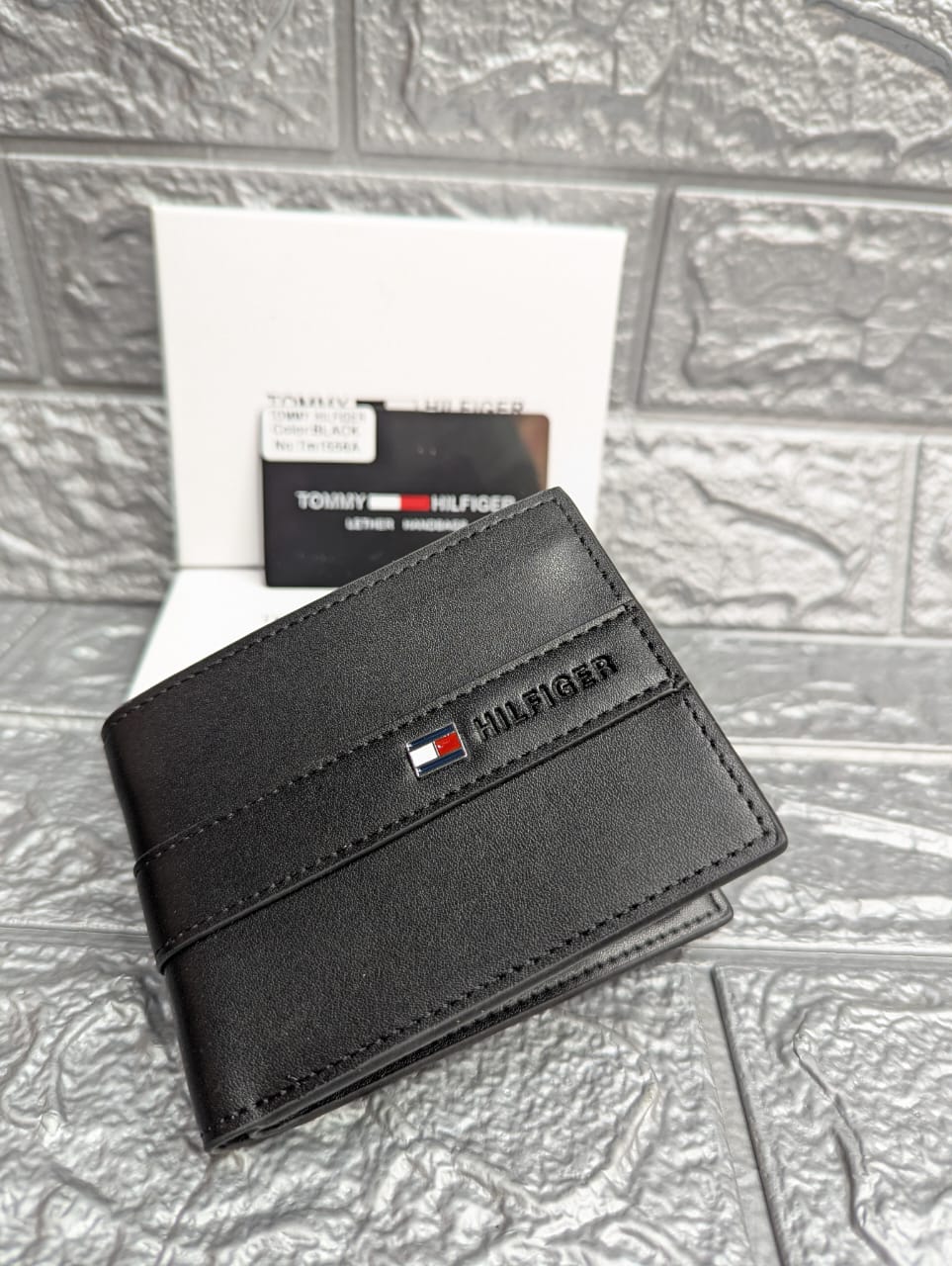 TOMMY HILFIGER-BIFOLD WALLET