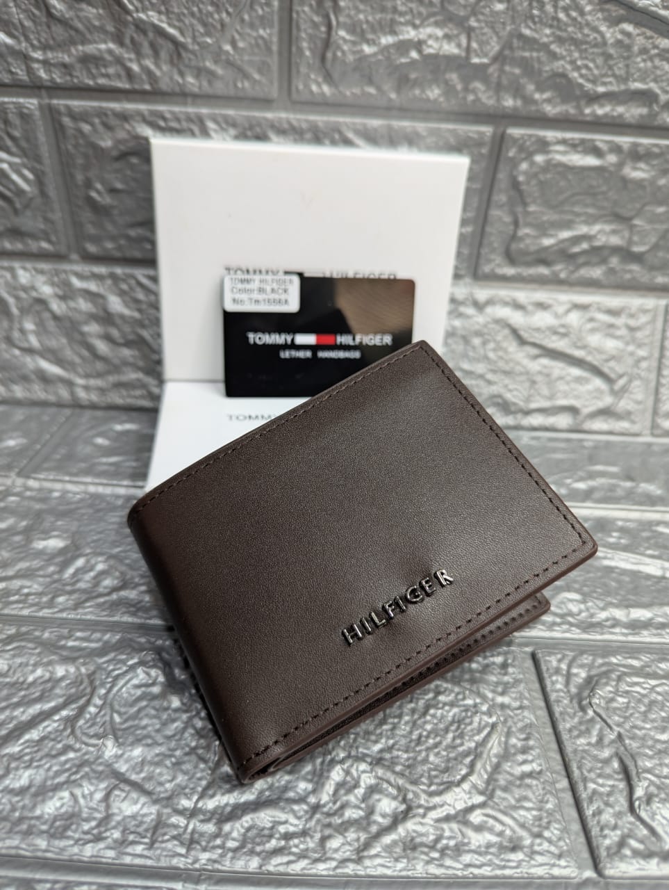 TOMMY HILFIGER-BIFOLD WALLET
