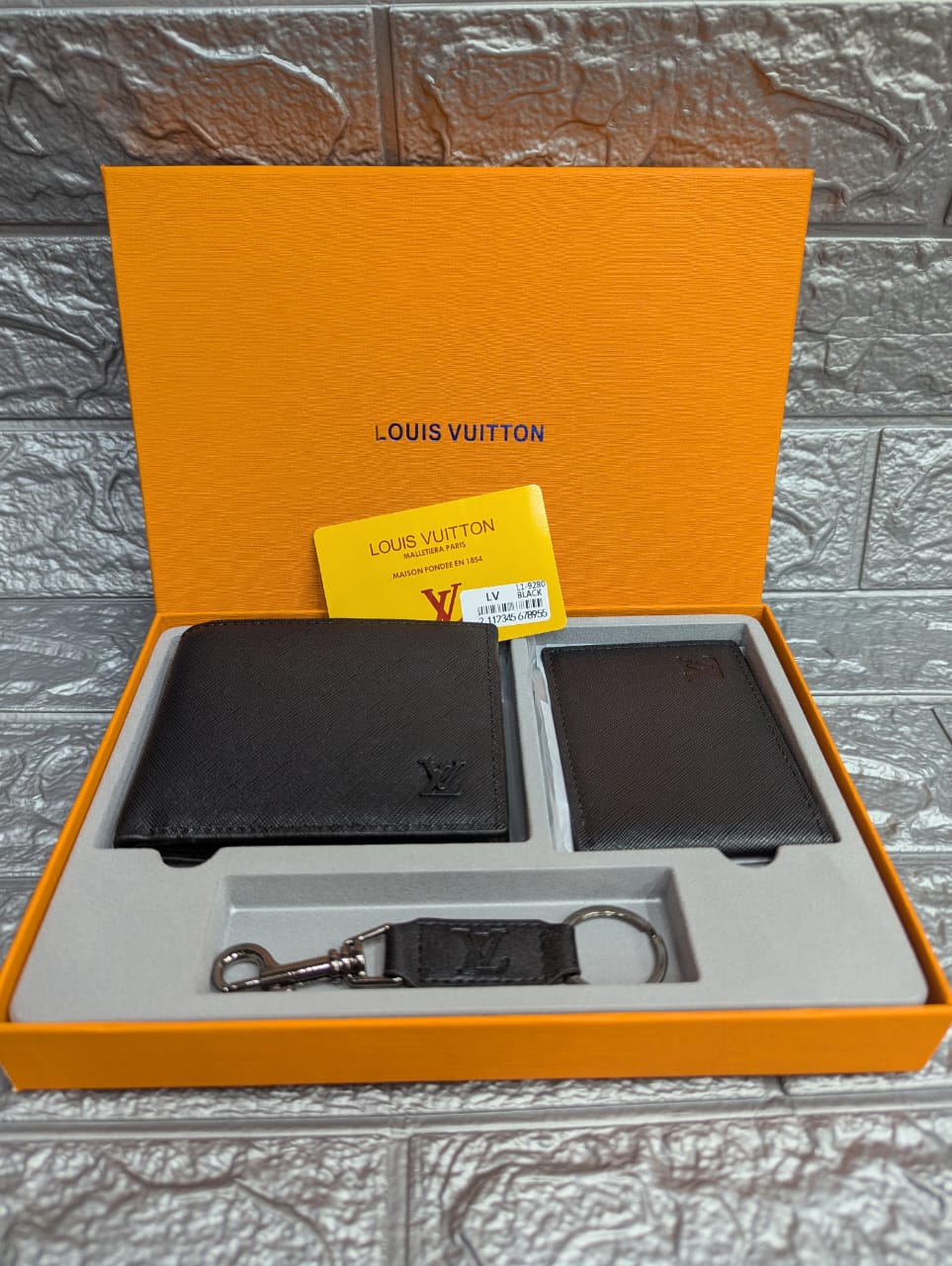 LOUIS VUITTON-GIFT SET