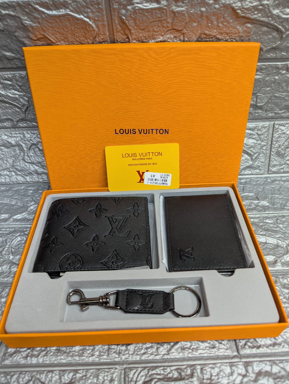 LOUIS VUITTON-GIFT SET