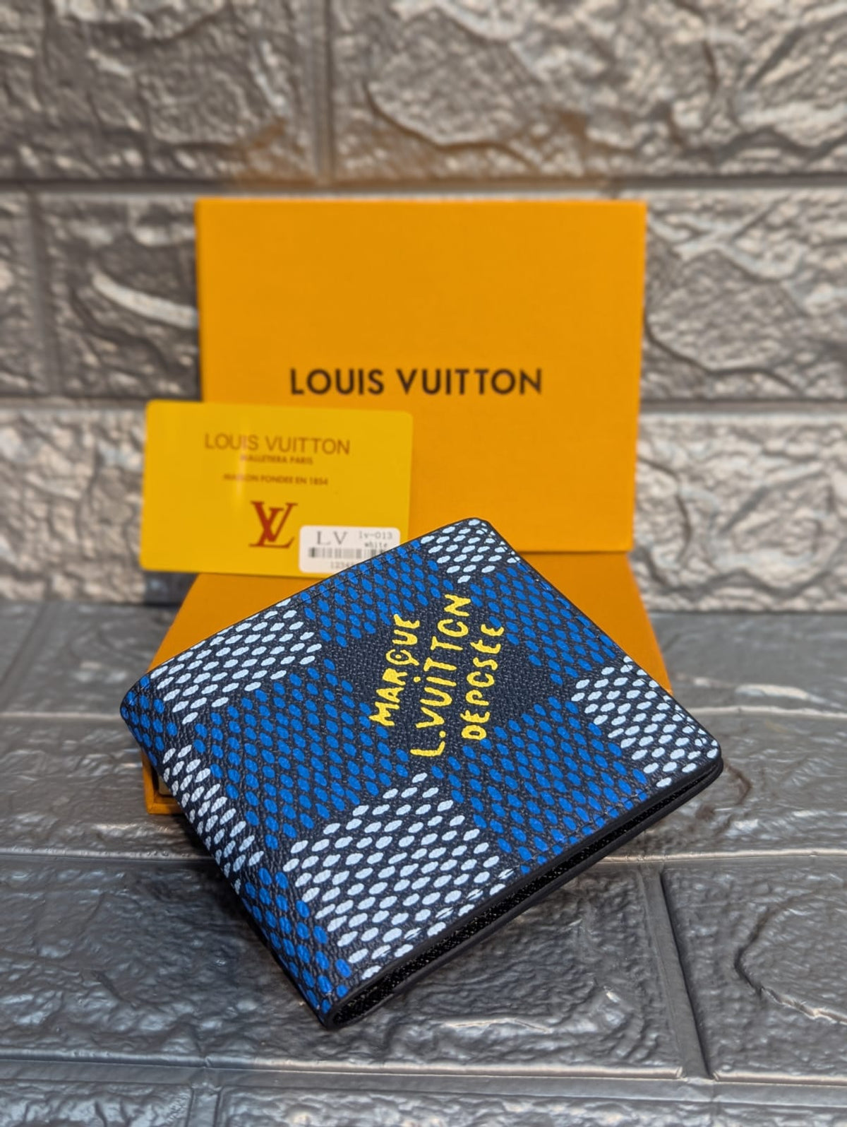 LOUIS VUITTON-BIFOLD WALLET