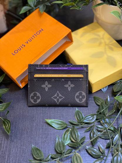 LOUIS VUITTON-CARD HOLDER