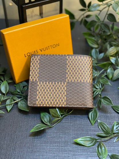LOUIS VUITTON-BIFOLD WALLET
