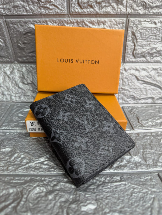 LOUIS VUITTON - BIFOLD CARD HOLDER