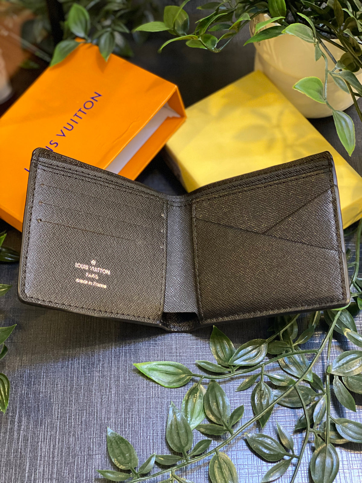 LOUIS VUITTON-BIFOLD WALLET
