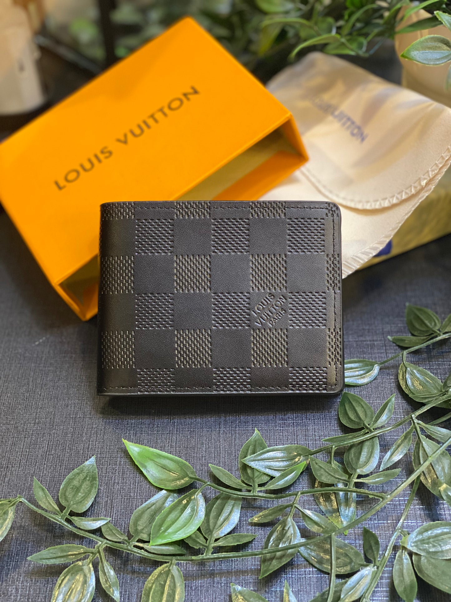 LOUIS VUITTON-BIFOLD WALLET