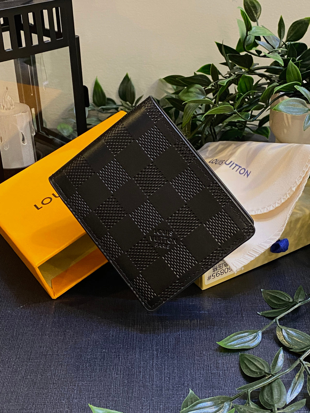 LOUIS VUITTON-BIFOLD WALLET